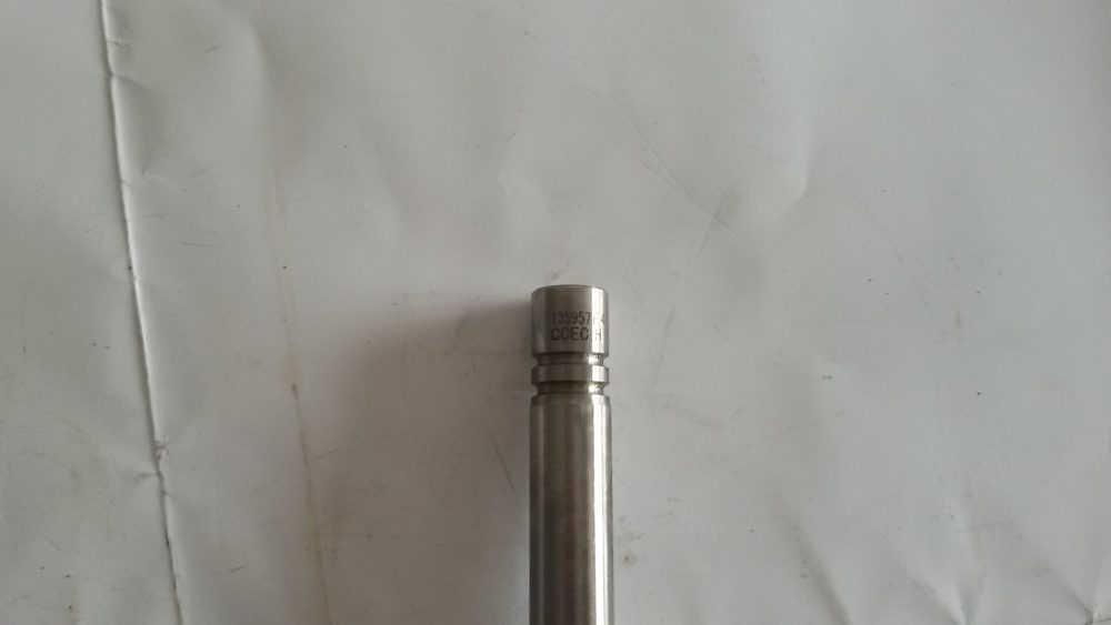 Diesel engine part 135957 valve for Cummins engine NT855