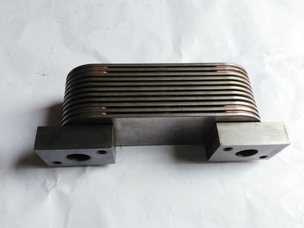 Diesel engine part Oil Cooler Core 3804935 for Cummins engine K19